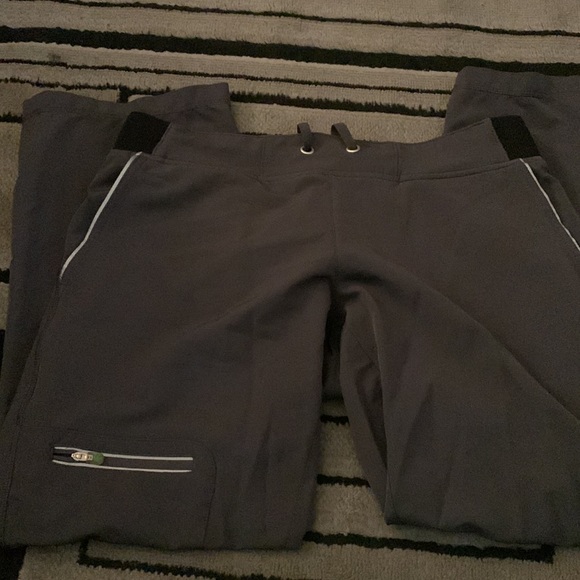 Scrub bottoms - Picture 2 of 2